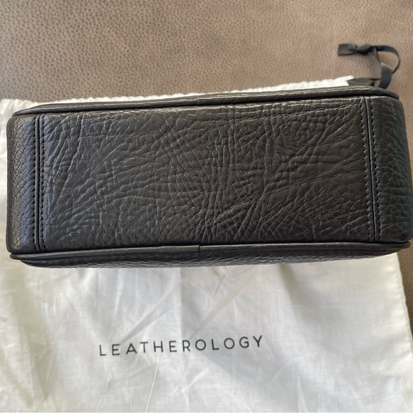 Meadow Double Zip Camera Bag - Picture 4 of 9